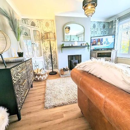 Spacious Lovely 3 Bed House In Keyworth Nottingham Suit Contractors Or Family Kültér fotó