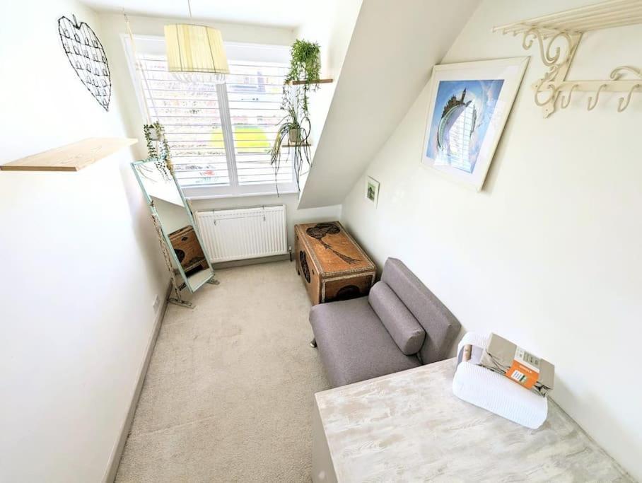 Spacious Lovely 3 Bed House In Keyworth Nottingham Suit Contractors Or Family Kültér fotó