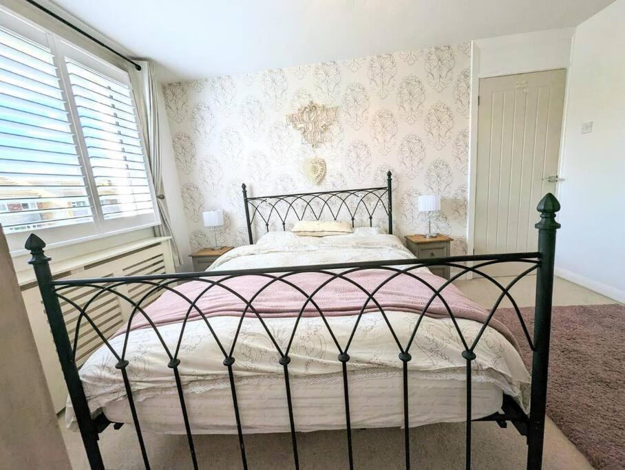 Spacious Lovely 3 Bed House In Keyworth Nottingham Suit Contractors Or Family Kültér fotó